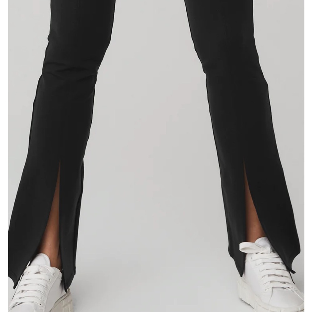 Alo Yoga airbrush high waisted flutter leggings front slit